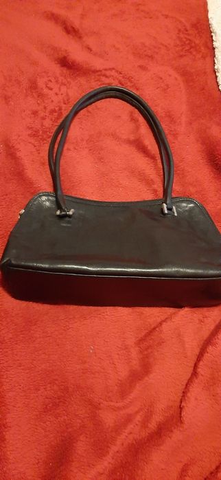 Carteira em pele alsas compridas (tiracol)