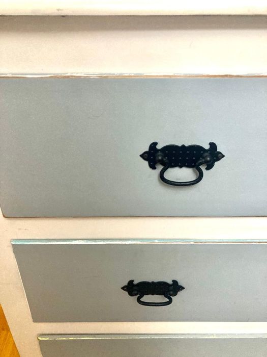 Cómoda tipo camiseiro