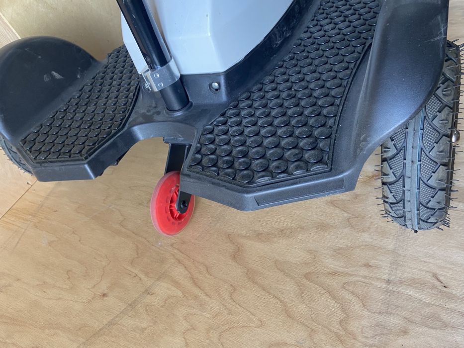 Электросамокат  с сидением (сиденье -спинка) TTG SM T06