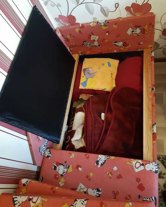 Диван диванчик ліжко дитяче