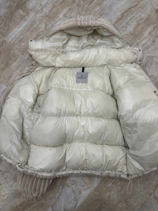 Пуховик Moncler