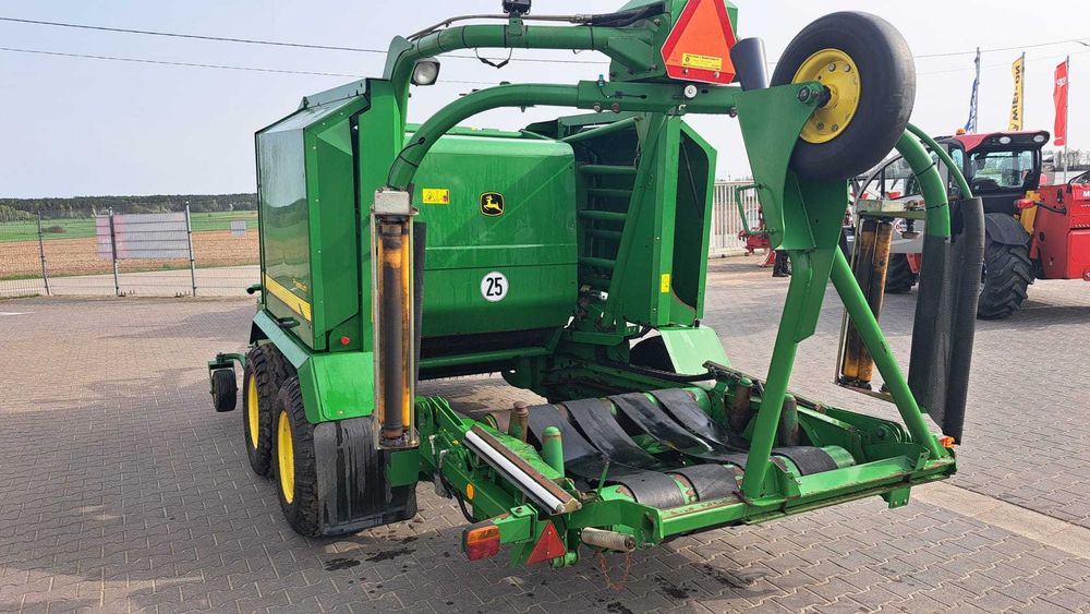 Prasa John Deere 678 HB praso-owijarka