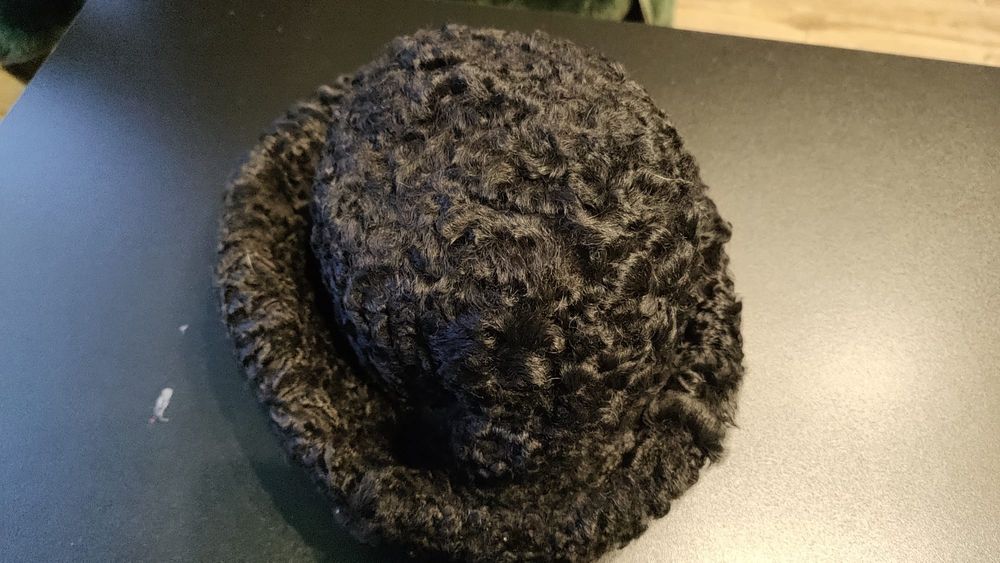 Kapelusz karakuły czarny