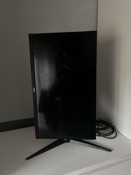 Monitor AOC 24” 144hz 1ms FreeSync