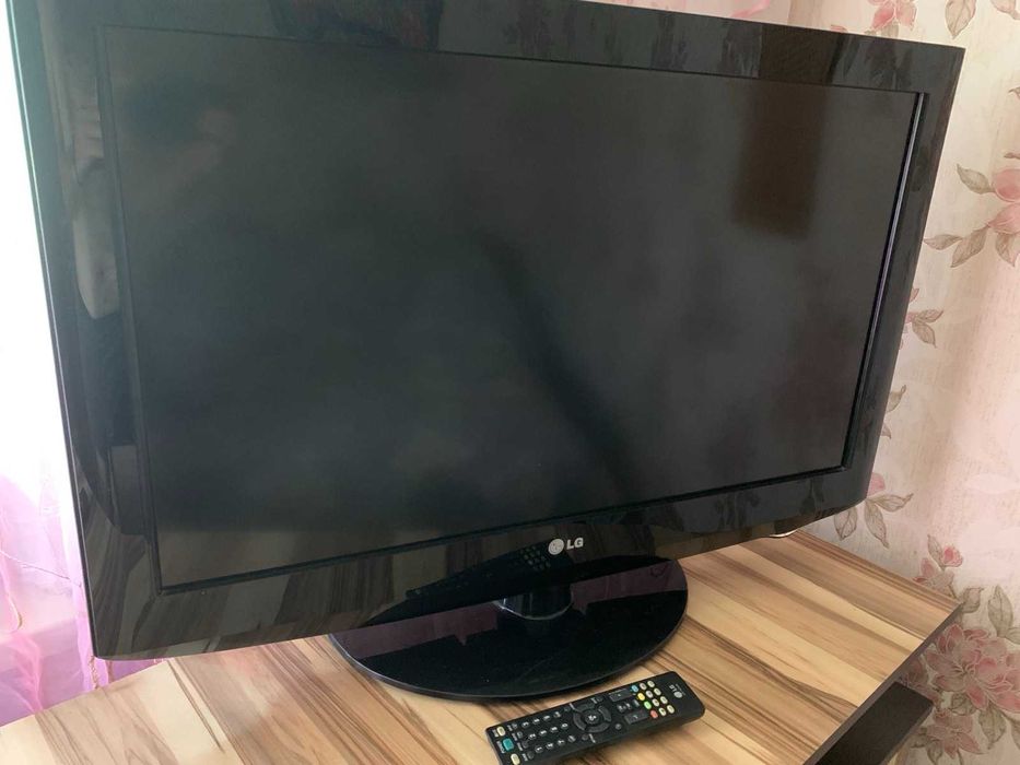 Продам телевізор LG 32"