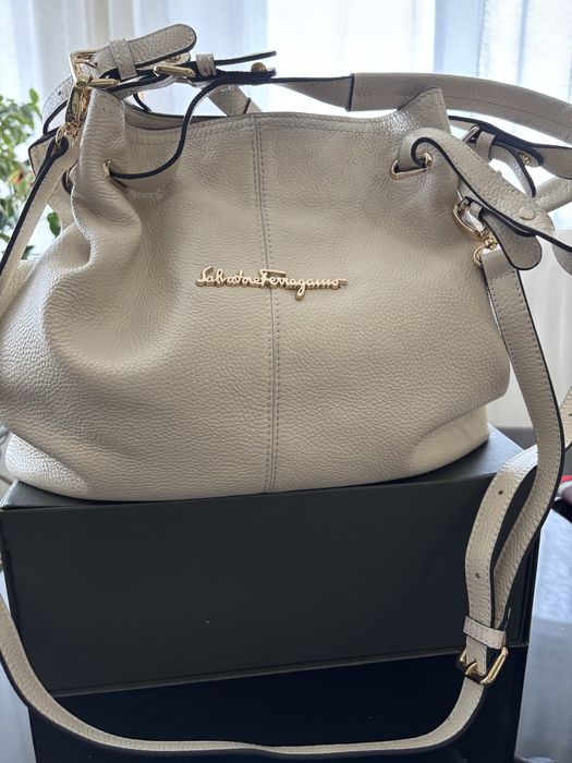 Сумка кольору слоновоі кістки