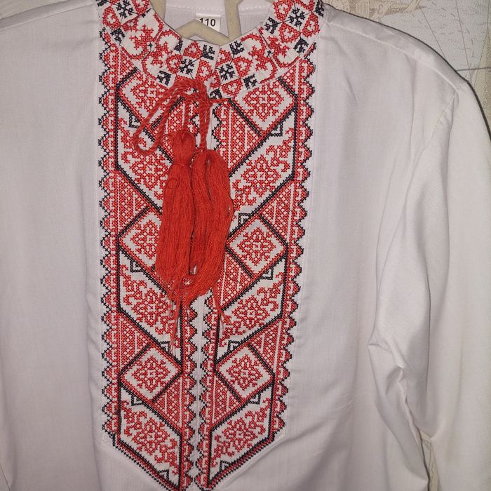 Вишита сорочка ( вишиванка)