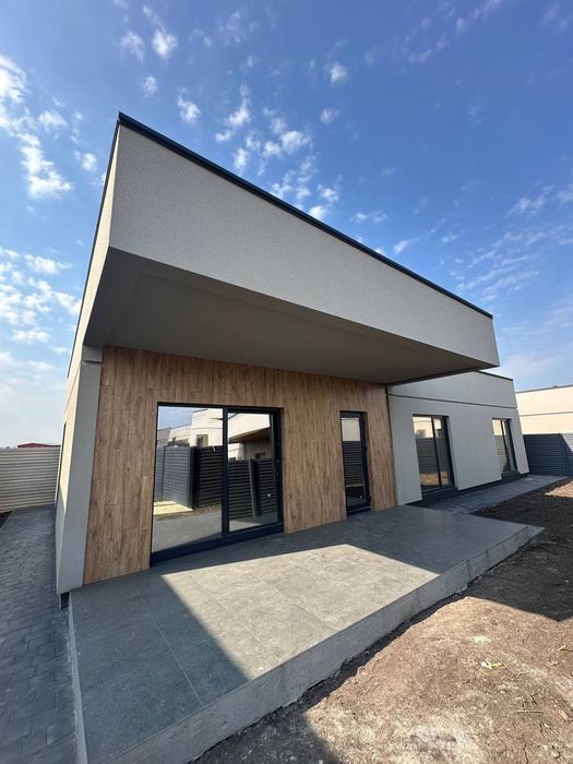 Продам новый ДОМ в ЗОЛОТЫХ ККЛЮЧАХ. Цена 130000$
 «ЗОЛОТЫЕ КЛЮЧИ» 
 «З