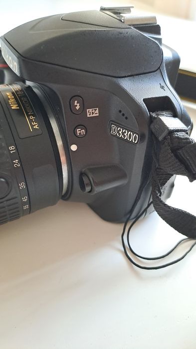 Máquina fotográfica Nikon D3300