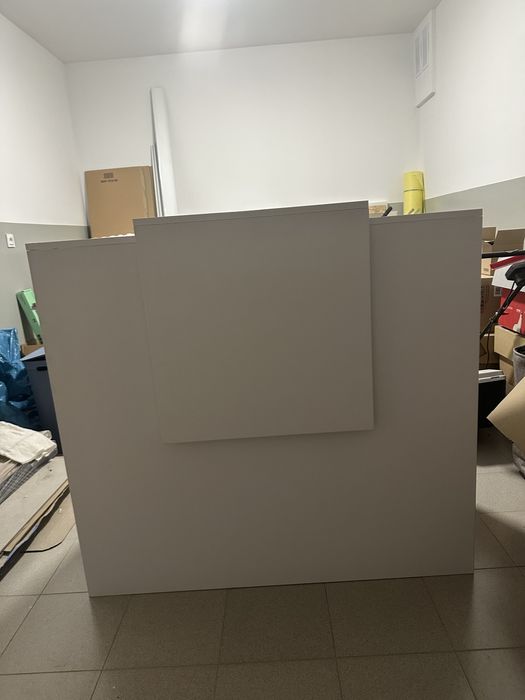 Sprzedam recepcję do salonu beauty