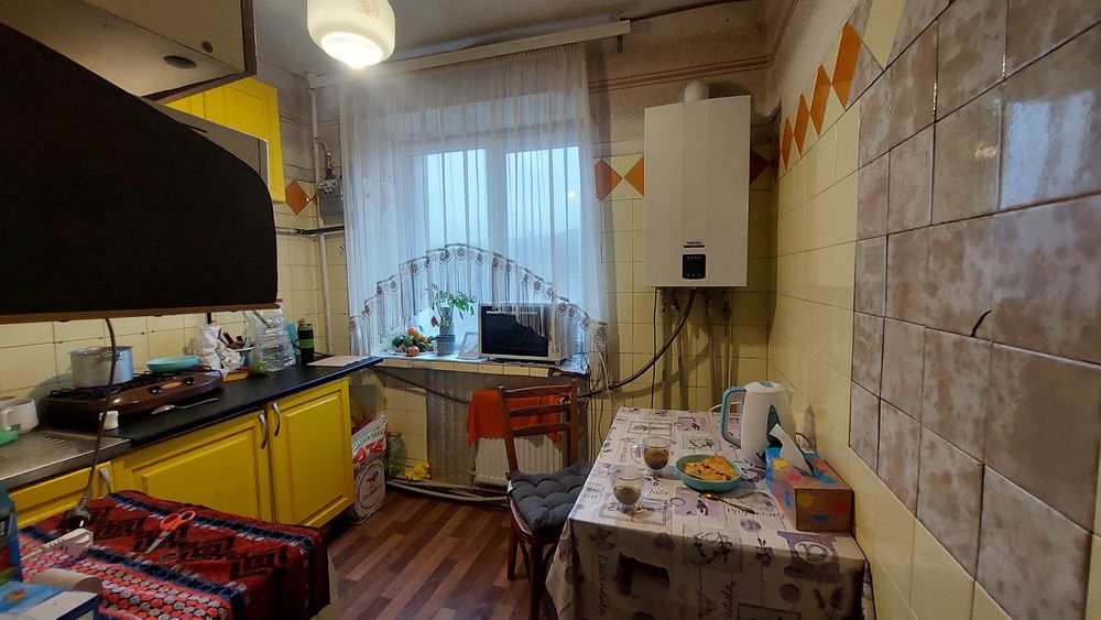 Продам 2-кімнатну квартиру. Вул.Стависька,33.