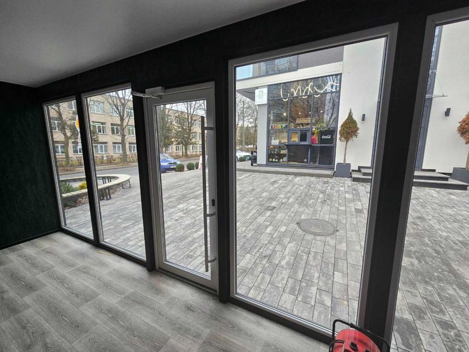 Оренда приміщення під магазин, офіс, салон, вул. Бр. Бойчуків