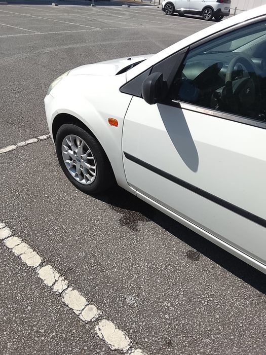Vendo Ford Fiesta