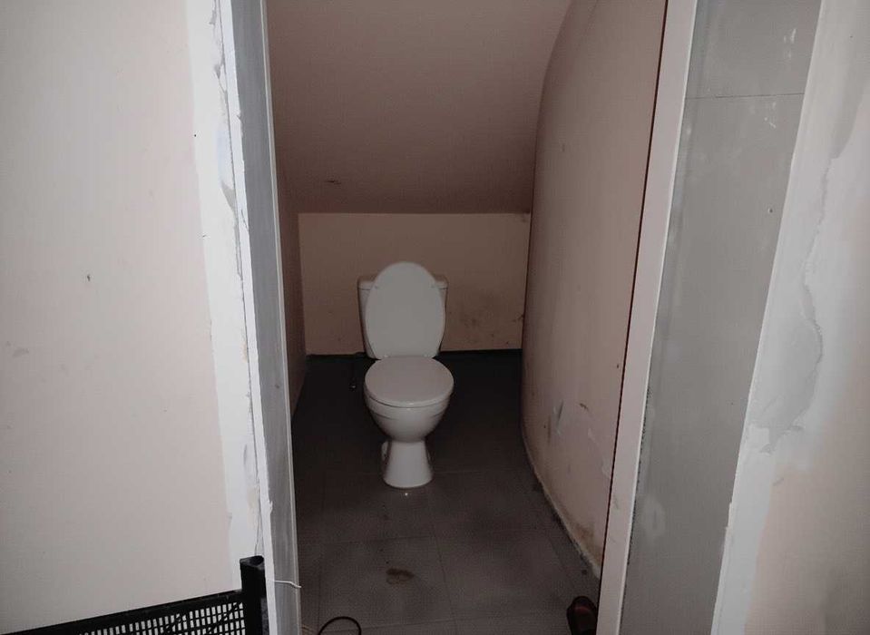 Без % продам фасадне приміщення на В.Гавела