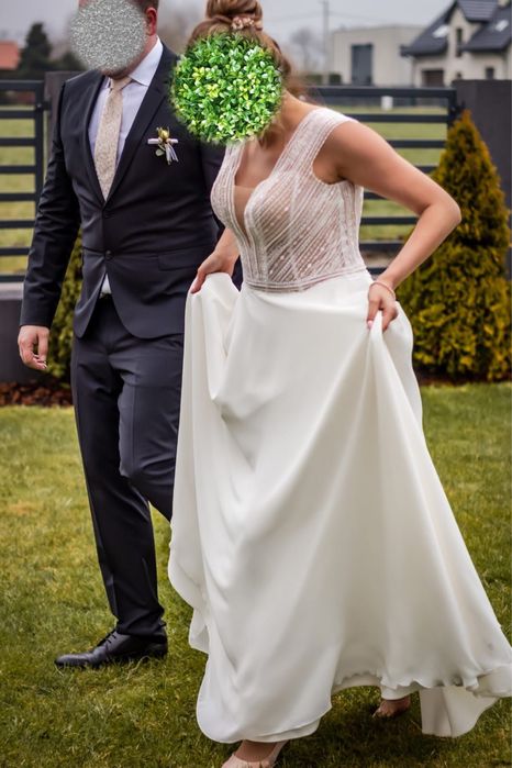 Damska suknia ślubna