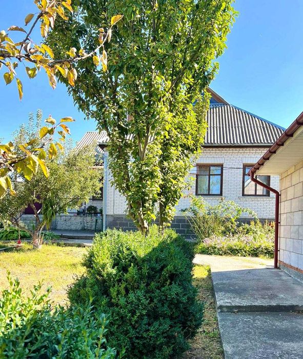 Глеваха. Сдам 2 кімнати в будинку з Господаркою.