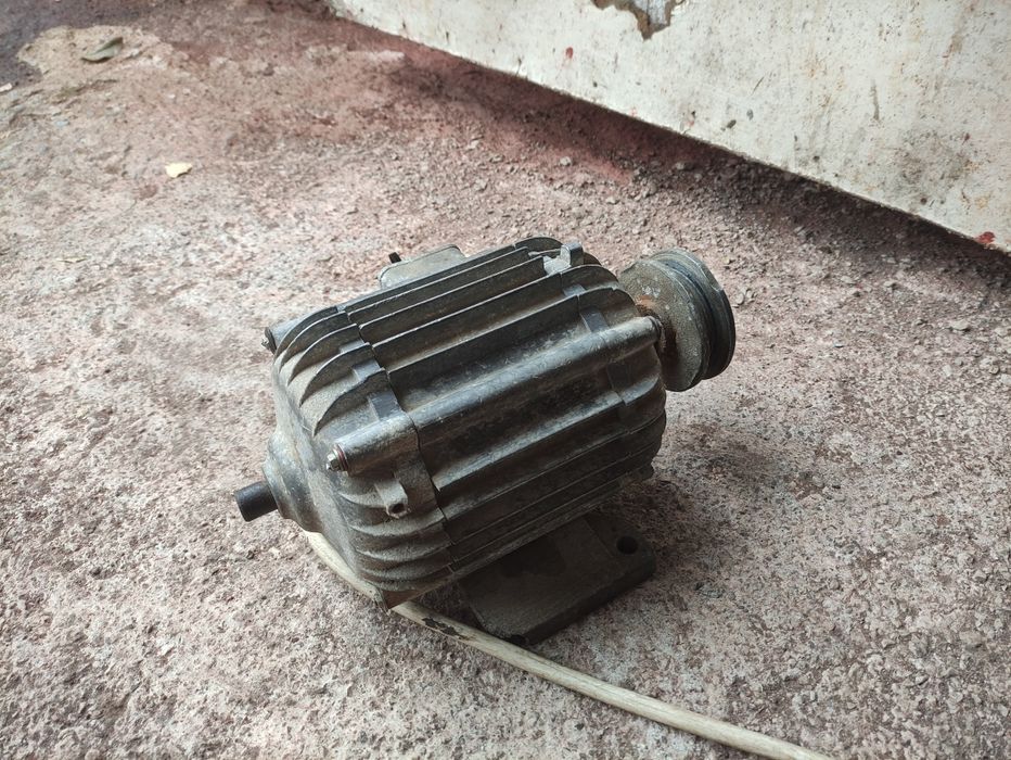 Електромотор 3 тис обертів, електродвигун