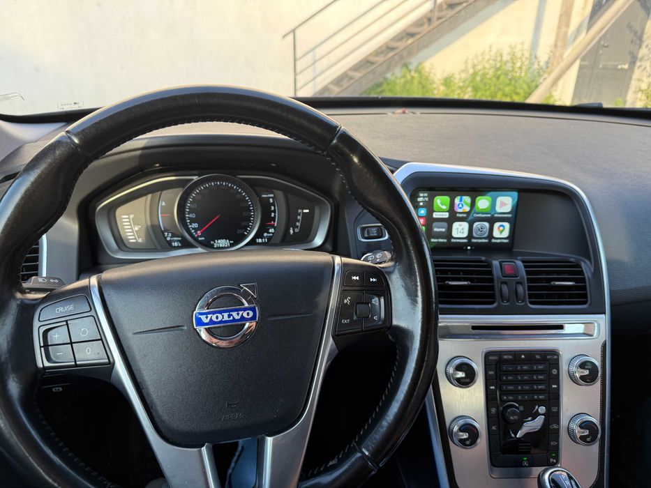 volvo xc60  2015 р   2.0  дизель