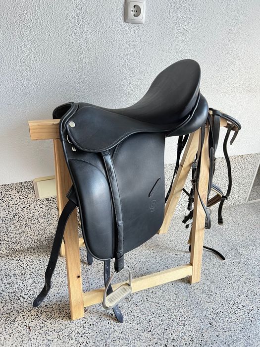 Sela de Dressage Otto Schumacher Profi Comfort, tamanho 34, como nova!