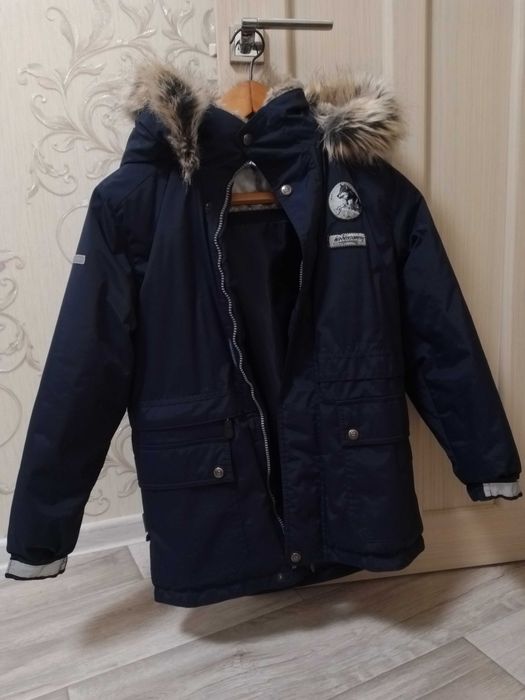 Продам курточку зимову Le-company