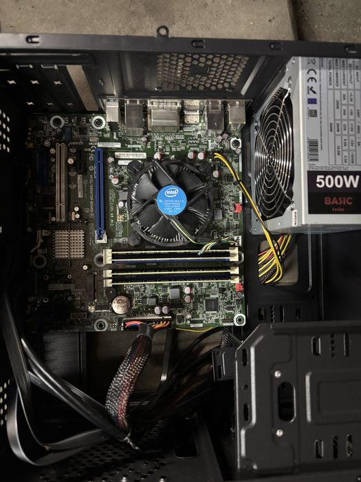 Komputer + Zestaw Gamingowy