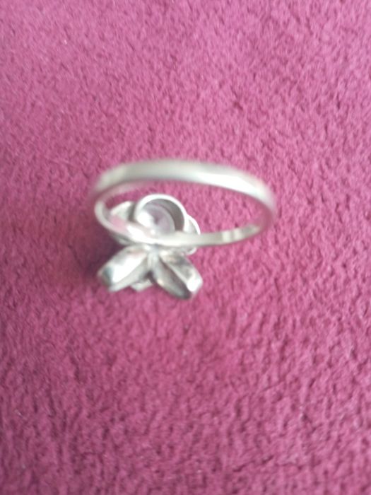 Серебряное кольцо с цирконием