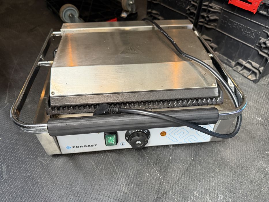 Grill kontaktowy Forgast