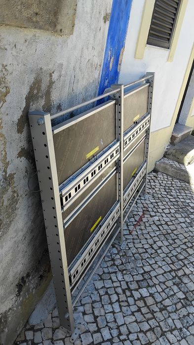 Vendo parteleiras de  carrinha
