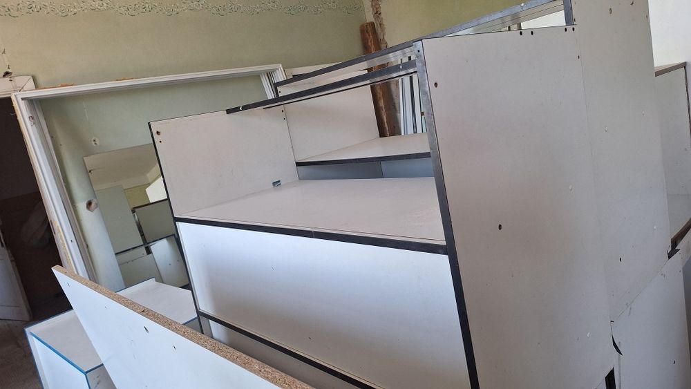 Столи для магазину