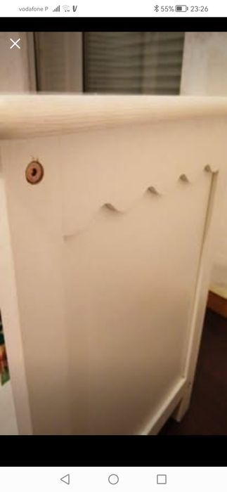 Mesa cabeceira branca