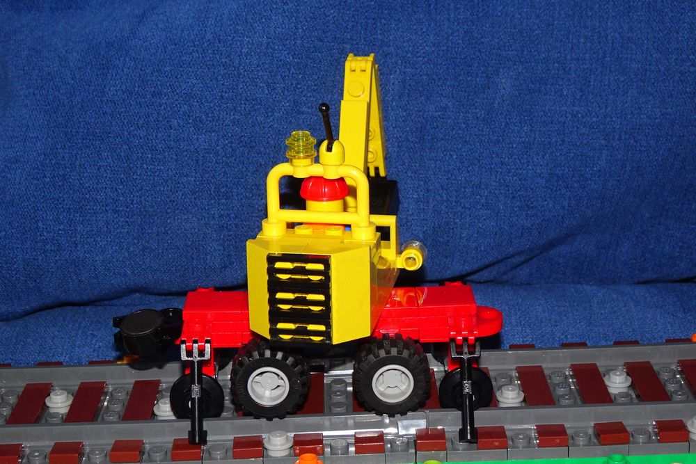 GRATIS wysyłka LEGO Train 9V - 4525 Road and Rail Repair koparka