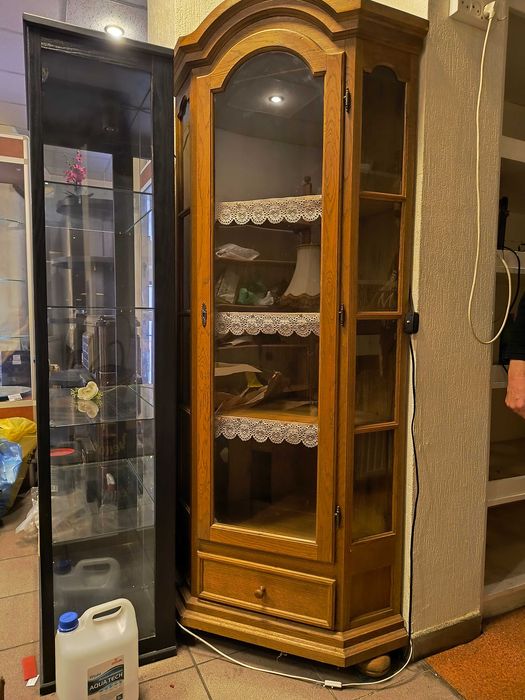 Sprzedam witryny/gabloty ekspozycyjne