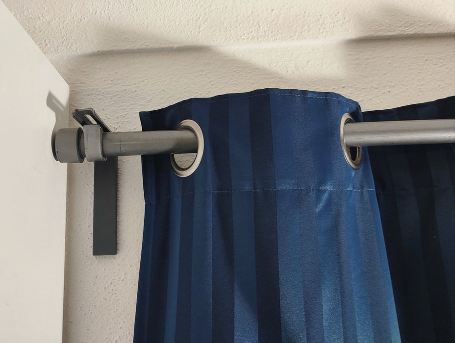 Lindo Conjunto de 5 CORTINADOS com 2 Varões Extensíveis!