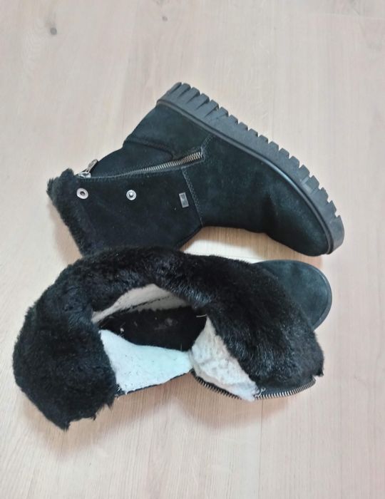 Зимові сапоги фірми Rieker  37 р.