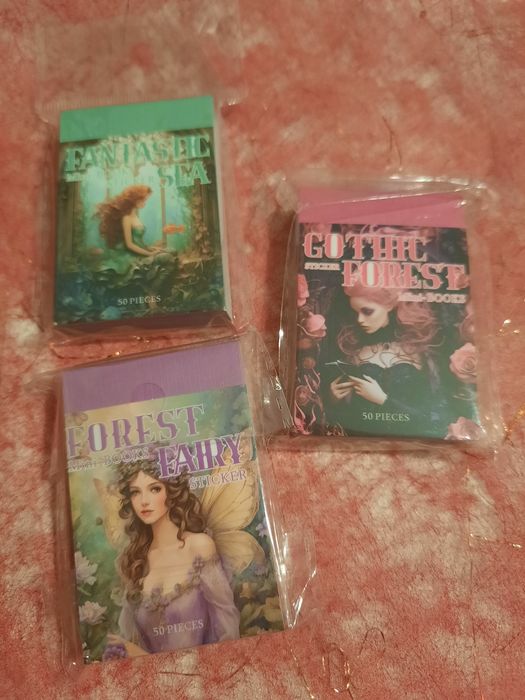 Bloco 50 autocolantes vários temas.