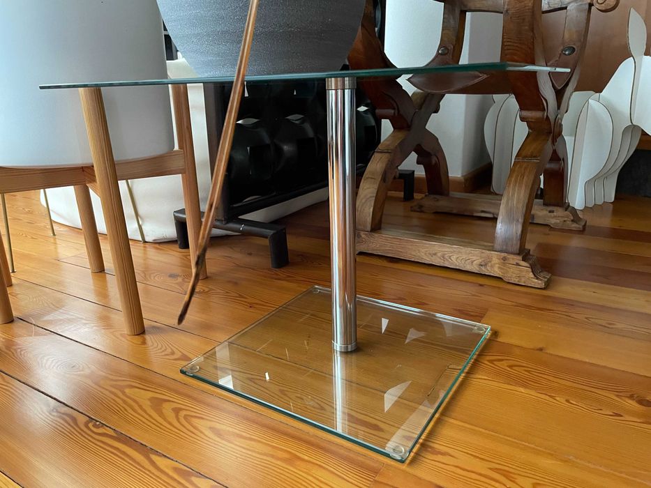 Mesa de Apoio em Vidro e Metal - 50x50x40 cm