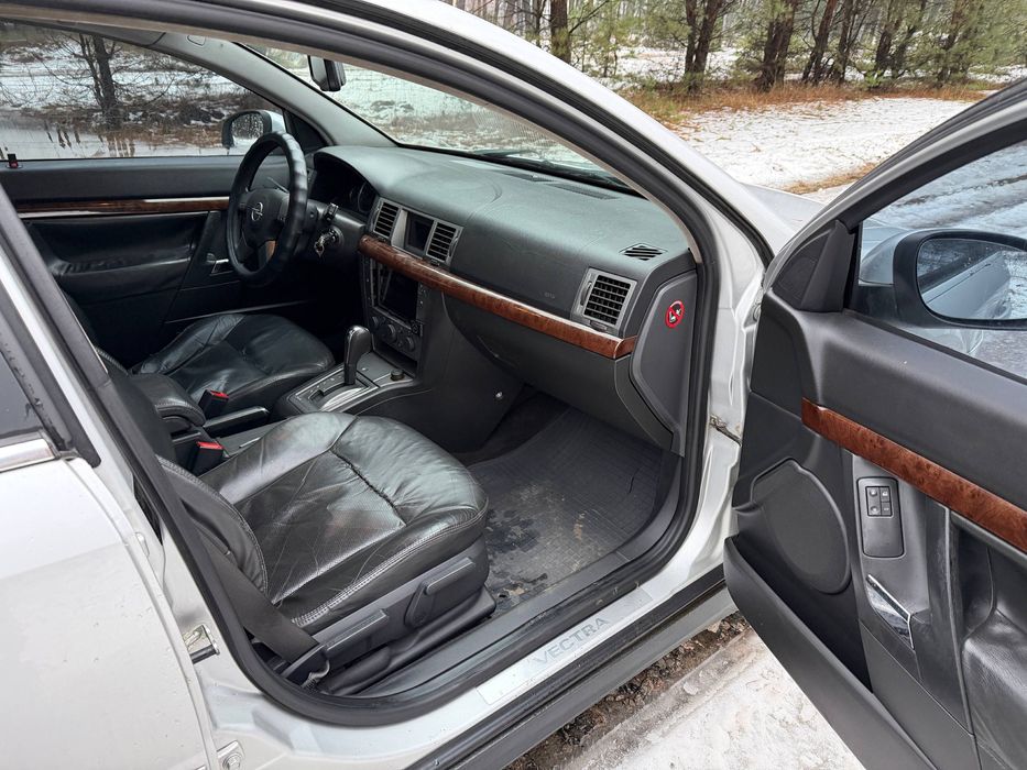 Продам Opel Vectra! Гаражне Зберігання