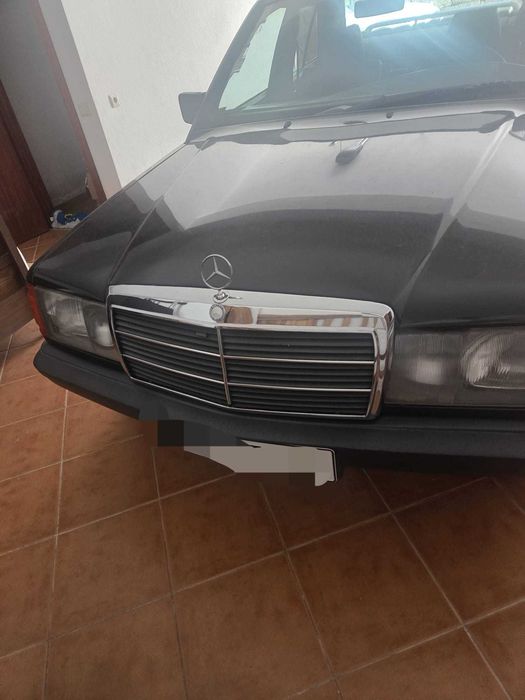Mercedes 190 E.
