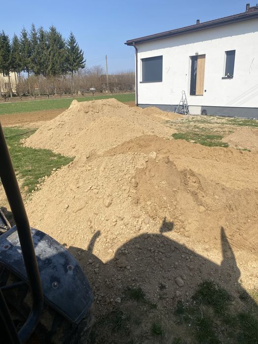 Usługi koparko-ładowarką JCB