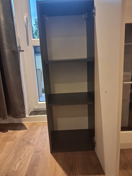 Szafki wiszące na sprzedaż