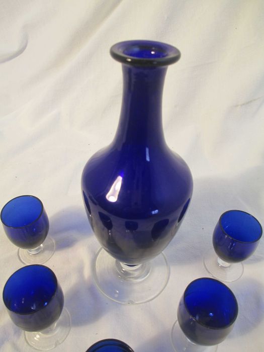 Conjunto de servir licores em azul cobalto