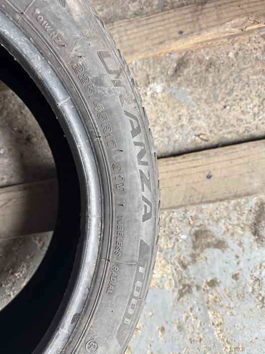 17 225/45 Bridgestone Turanza T001 шини б/у