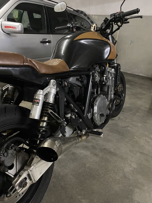 Honda cb1000 super four