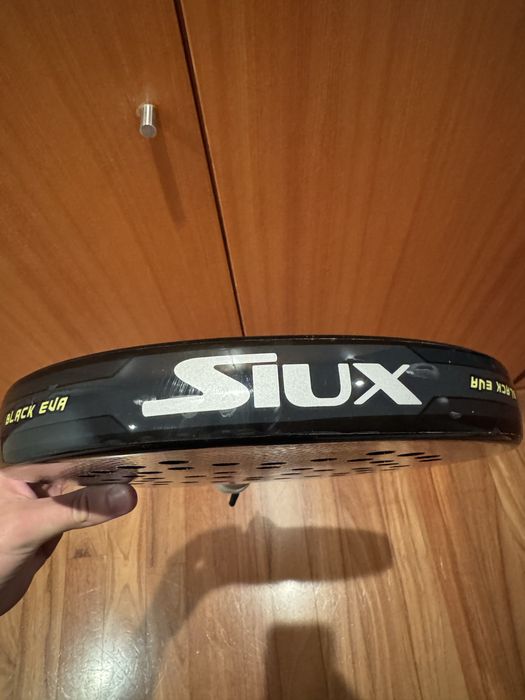 siux  black carbon 3d efect