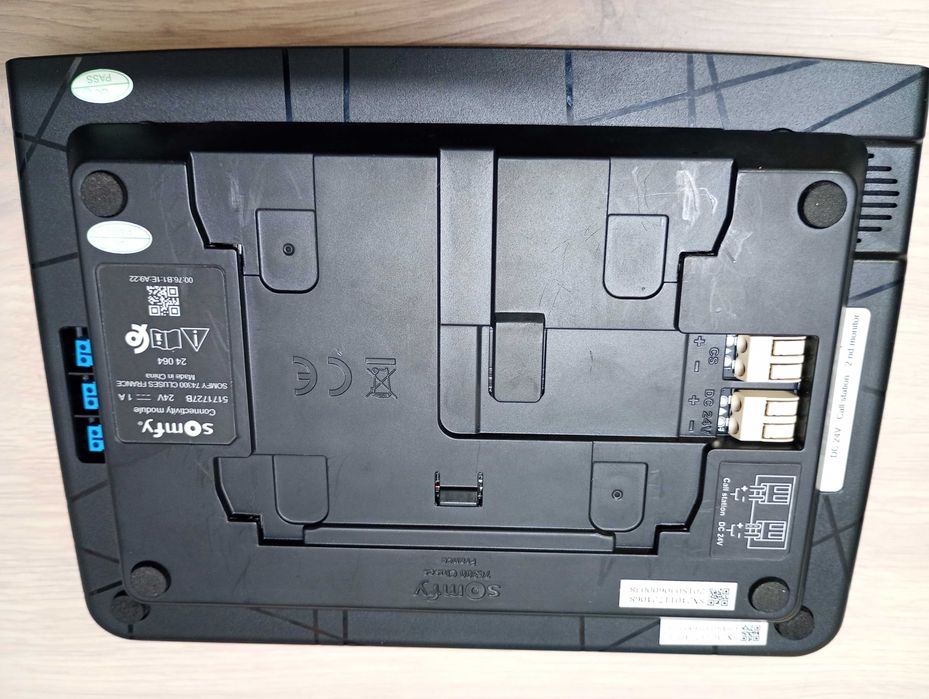 Wideodomofon SOMFY V500 PRO io z modułem Connect