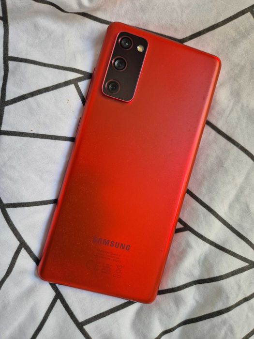 Samsung Galaxy S20 FE 5G 6/128 GB – Bardzo dobry stan