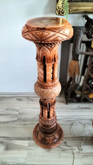 Fontanna, lampa, poidło dla ptaków alabaster