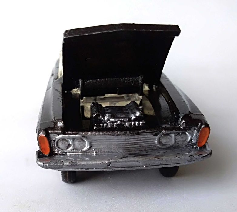 Plymouth Fury da Dinky Toys. Ver descrição