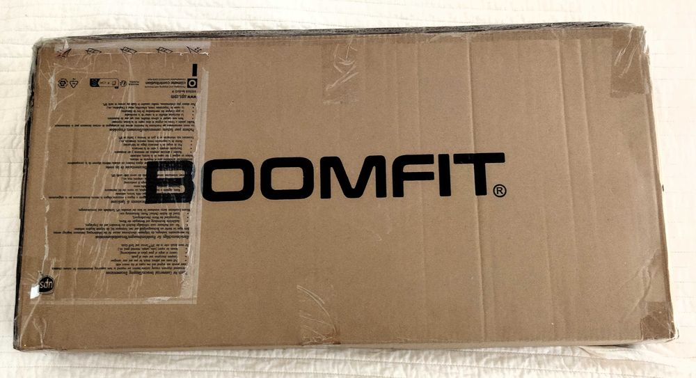 Aparelho de abdominais da marca Boomfit