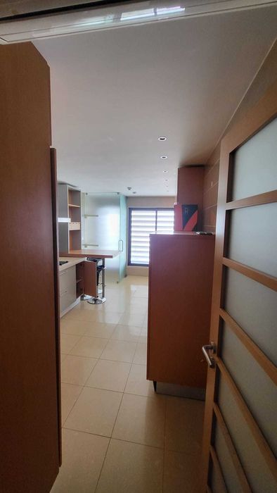 Excelente Apartamento T2 com dois parqueamentos, arrecadação, Alto dos Moinhos, São Domingos de Benfica, Lisboa.